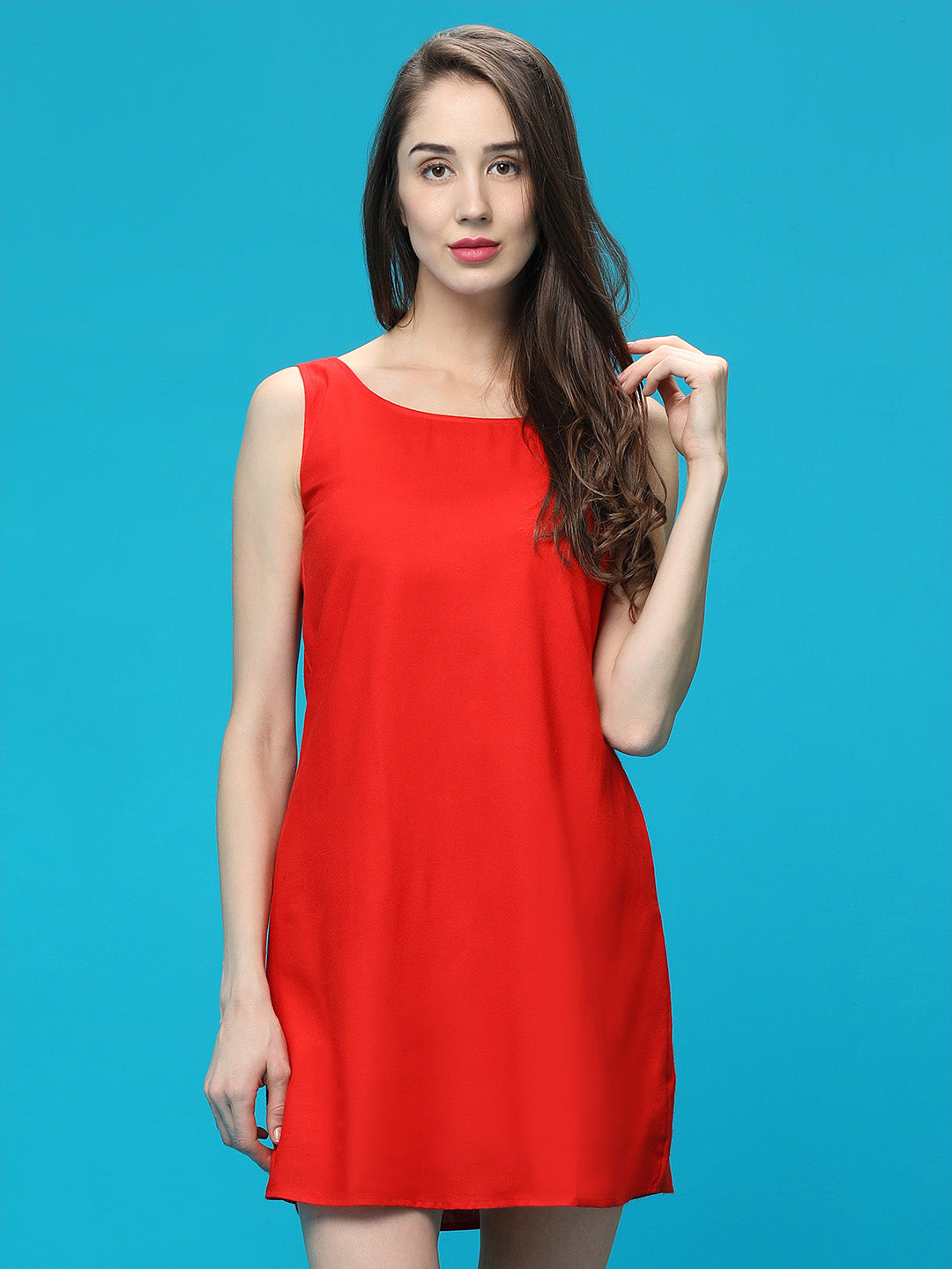 Red sleeveless dress